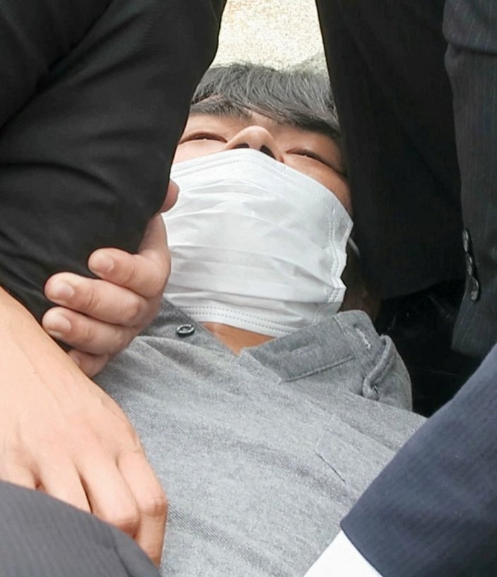 Şinzo Abe'yi öldüren Tetsuya Yamagami'nin evinde patlayıcılar bulundu