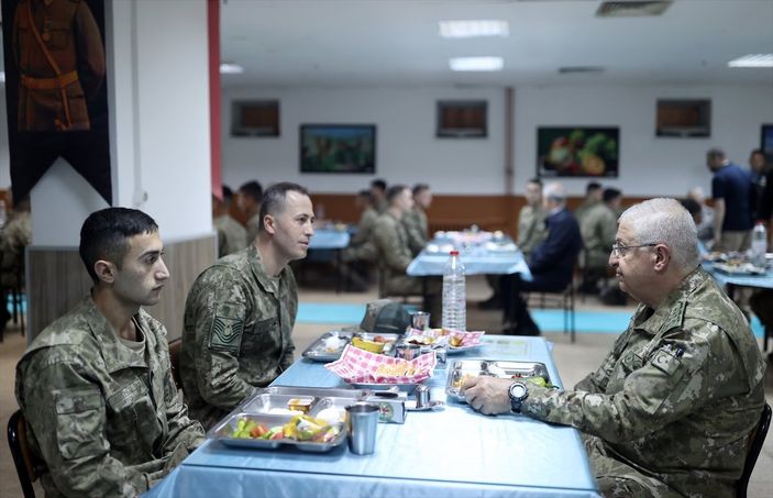 a Hulusi Akar: Pençe-Kilit Operasyonu'nda 277 terörist etkisiz hale getirildi