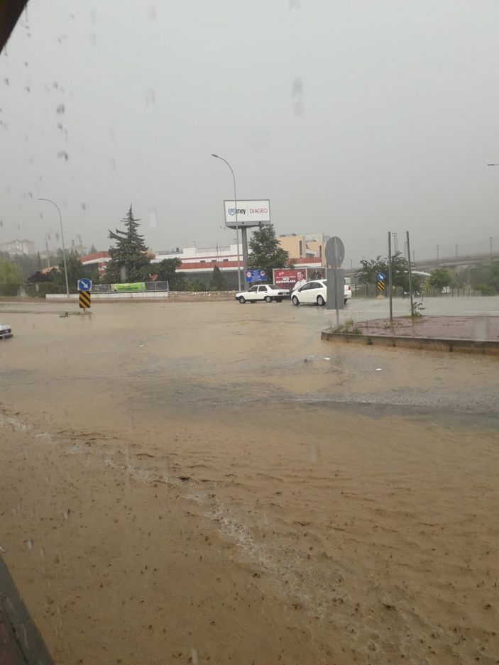Bilecik'te etkili olan yağış hayatı olumsuz etkiledi