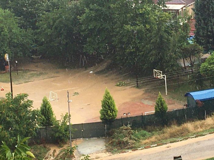 Bilecik'te etkili olan yağış hayatı olumsuz etkiledi