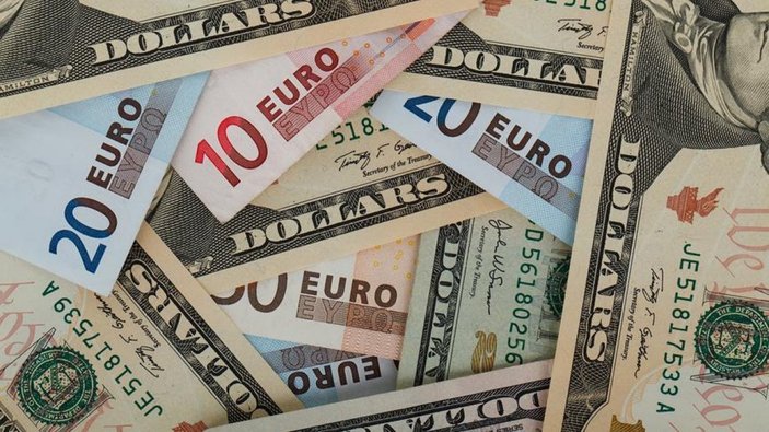 Euro, dolar karşısında son 20 yılın en düşük seviyesinde