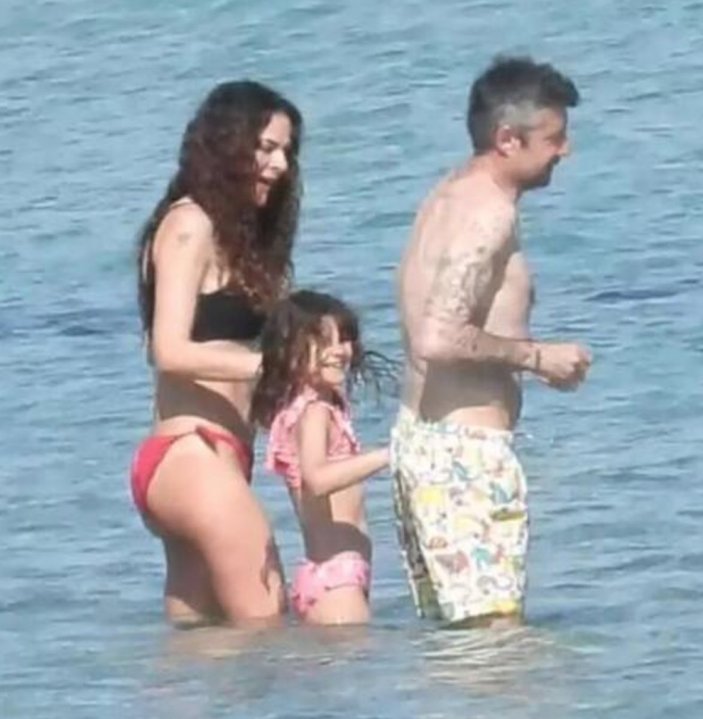 Tümer Metin sevgilisi Gamze Topuz ve kızı ile tatile çıktı!