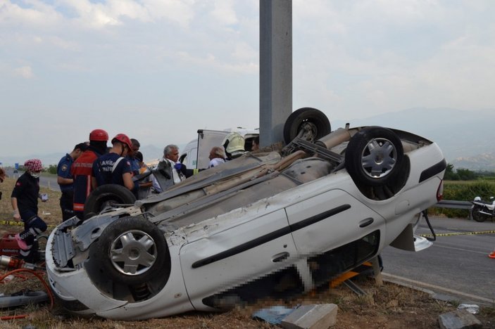 Manisa’da feci kaza: 3 ölü, 2 yaralı