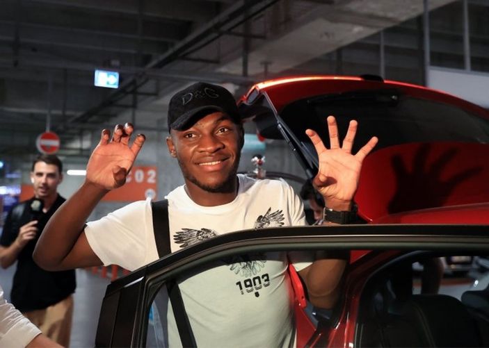 Jackson Muleka'nın menajeri: Oyuncumu Galatasaray da istedi