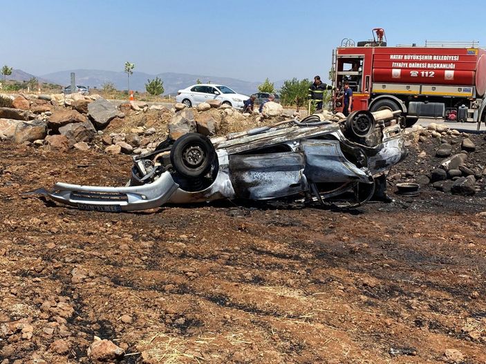 Hatay'da otomobil hurdaya döndü: 4 ölü, 2 yaralı