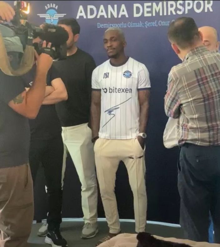 Henry Onyekuru, Adana Demirspor'la anlaştı