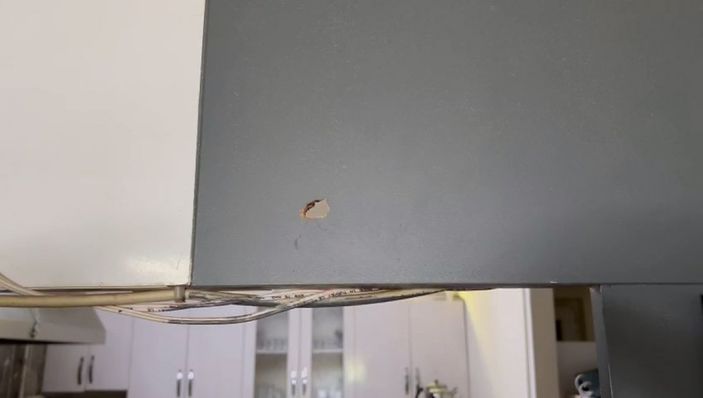 Esenyurt'ta haraç isteyen şüpheli dükkanı kurşunladı