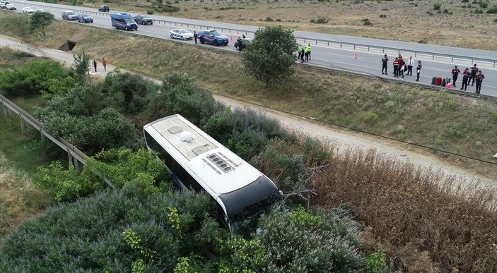 Bayram yolundaki kazalarda 25 kişi hayatını kaybetti