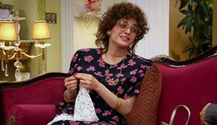 Gonca Vuslateri havuz başında poz verdi! 'Vasfiye teyzeye ne olmuş böyle'