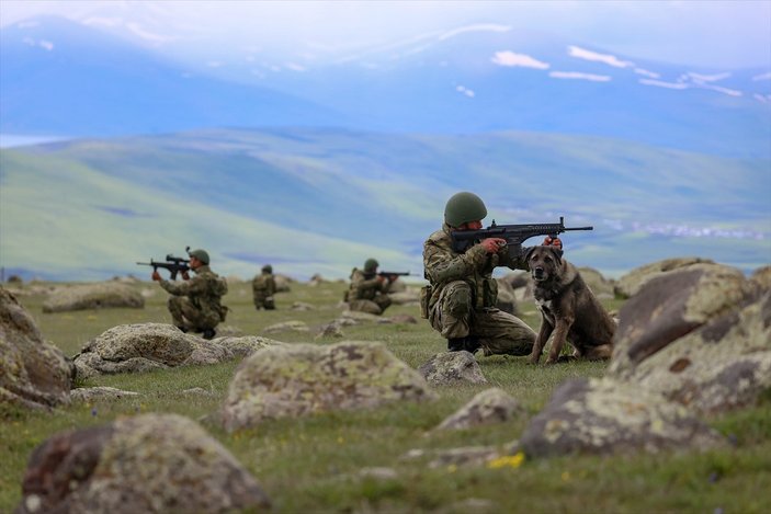 Gürcistan ve Ermenistan sınırı ‘Hudut Kartalları’na emanet