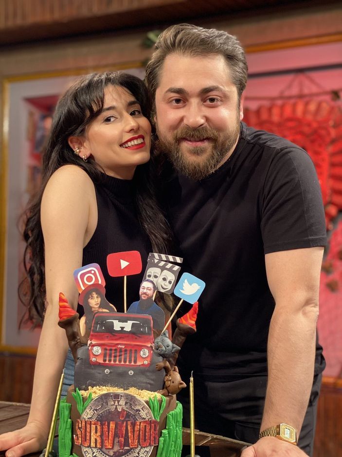 Survivor sunucusu Semih Öztürk'ün eşi Kurretülayn Matur minileriyle nefes kesti! 'Ateş gibisin'