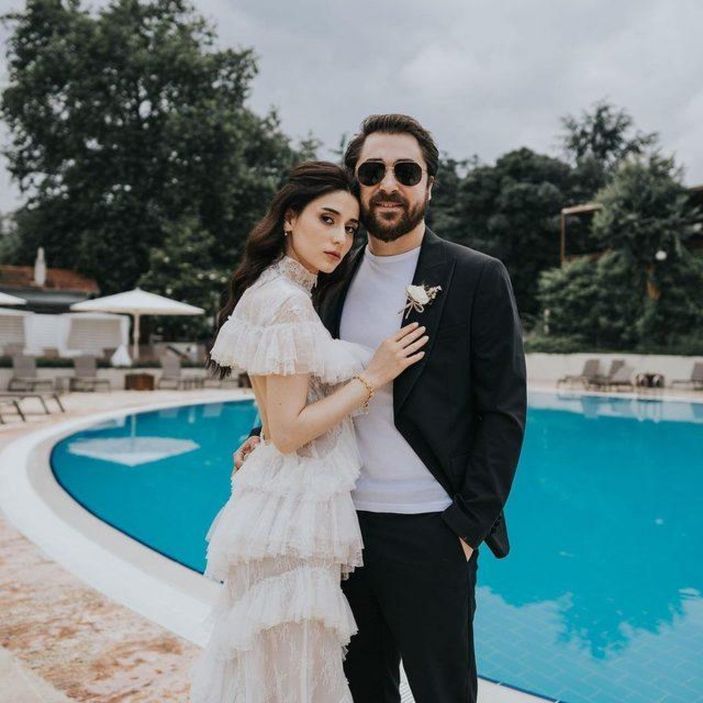 Survivor sunucusu Semih Öztürk'ün eşi Kurretülayn Matur minileriyle nefes kesti! 'Ateş gibisin'