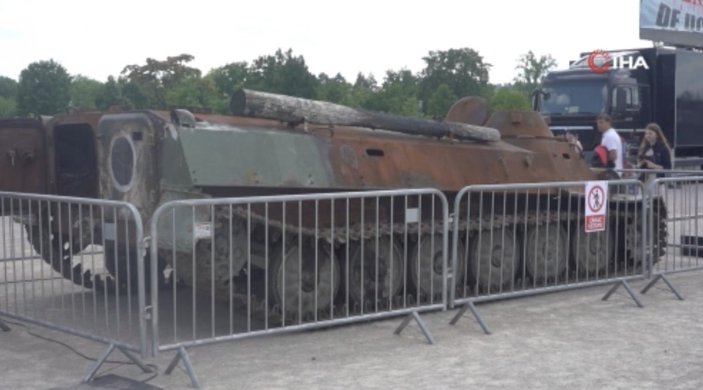 Ukrayna'da vurulan Rus tankları Çekya'da sergide