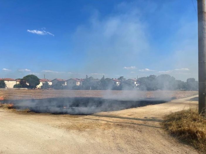 i Çanakkale’de çocukların attığı torpil yangın çıkardı