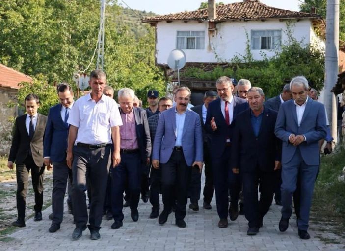 İsmail Çataklı, sel felaketinde yaşamını yitiren vatandaşın ailesini ziyaret etti