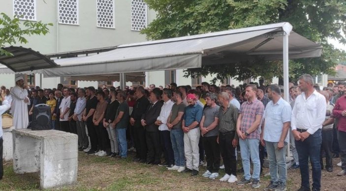 Kocaeli'de denizde boğulan 2 gence Sakarya'da veda