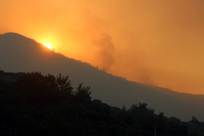 Datça’daki orman yangınında 2’nci gün