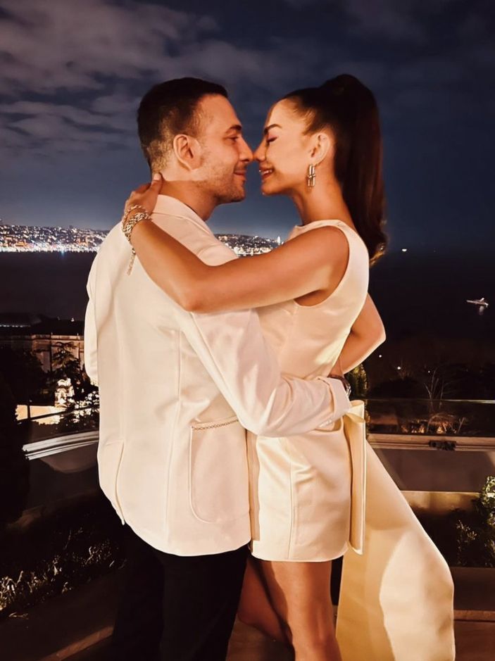 Demet Özdemir üzücü haberi sosyal medyadan duyurdu...'Beklenen gün geldi gibi'