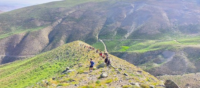 Hakkari'de Cilo Dağı'nda doğa yürüşü yapıldı