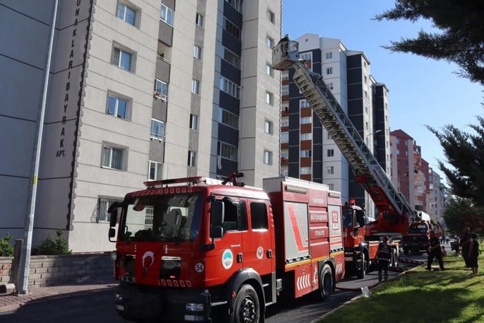 Kayseri'de önce çelik kasayı attı, sonra evi yaktı