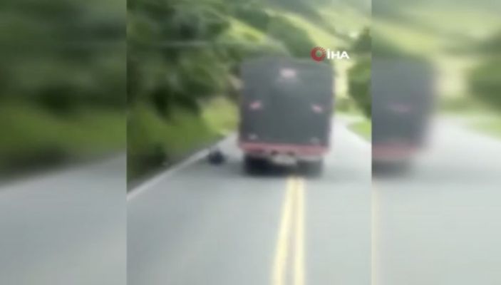Kolombiya'da freni patlayan kamyonetin şoförü atladı: 1 ölü 3 yaralı
