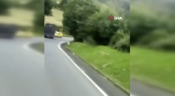 Kolombiya'da freni patlayan kamyonetin şoförü atladı: 1 ölü 3 yaralı