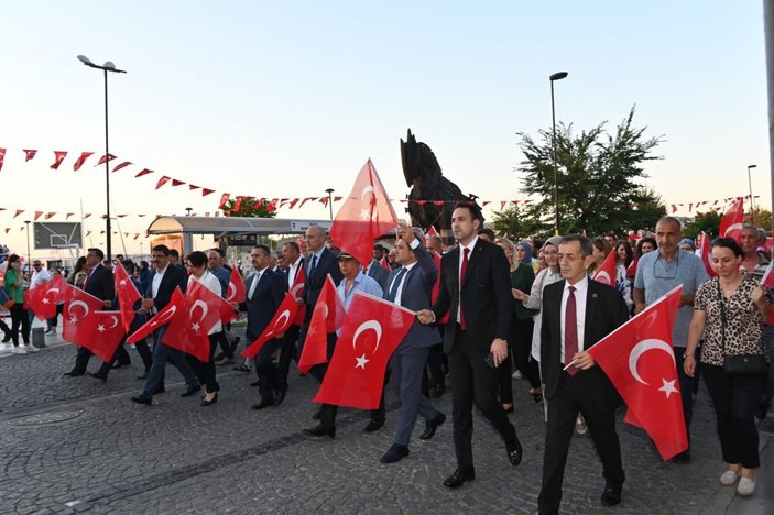 Yurdun dört bir yanında 15 Temmuz Demokrasi ve Milli Birlik günü etkinlikleri yapıldı