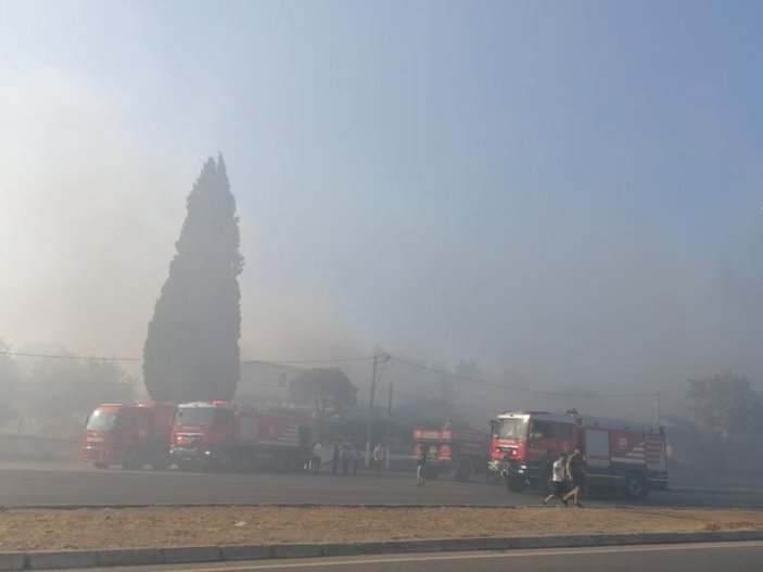 İzmir’de çıkan yangın kontrol altına alındı