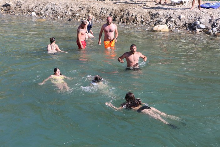 Tunceli’de sıcaklık 40 dereceyi buldu: Munzur ve Pülümür çayları doldu