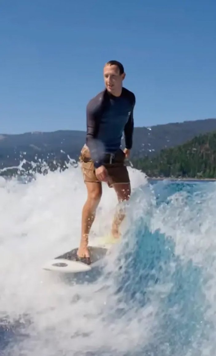 Mark Zuckerberg, su kayağı yaptı
