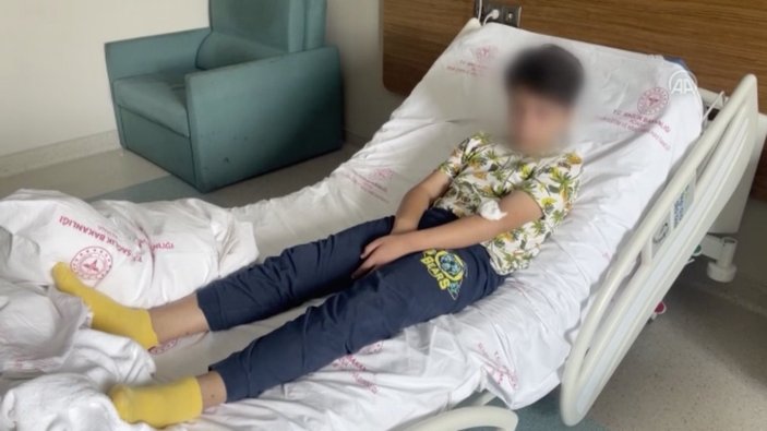 Adana'da video izleyip ses bombası yapan çocuk, gözünden yaralandı