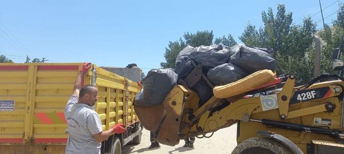 Tekirdağ'da tatilcilerden geriye 483 ton çöp kaldı