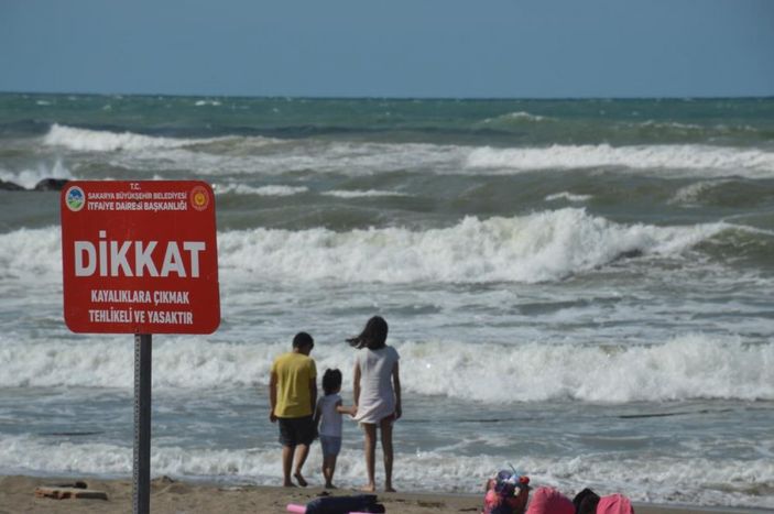 i Sakarya'da denize girmek yasaklandı