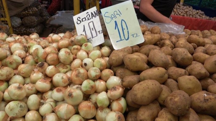 Sinop'ta pazar tezgahlarında sebze fiyatları düştü