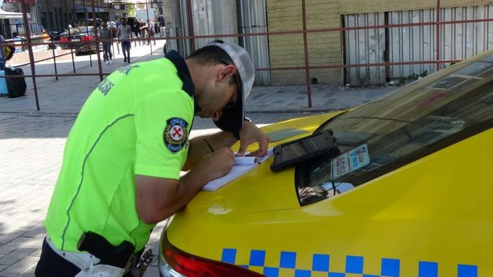 Taksim'de ticari taksi denetimi: 14 bin 640 TL para cezası kesildi