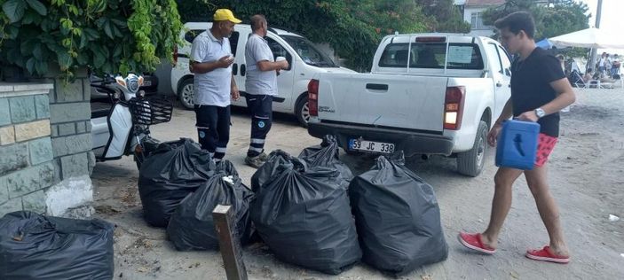 Tekirdağ'da tatilcilerden geriye 483 ton çöp kaldı