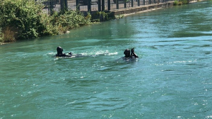 Adana'da sulama kanalına giren şahıs akıntıya kapıldı