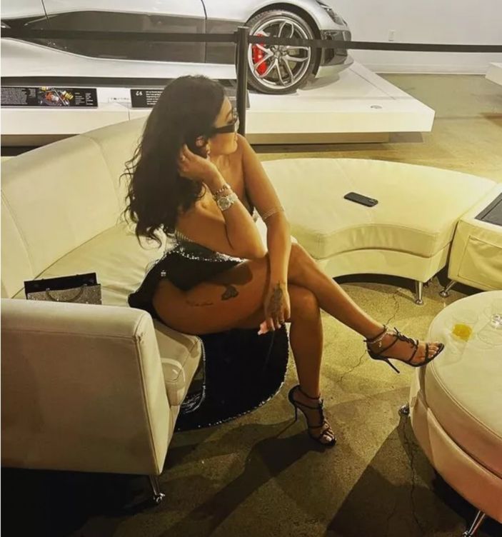 Kısmetse Olur'un Cansel'i kasığına kadar açtı