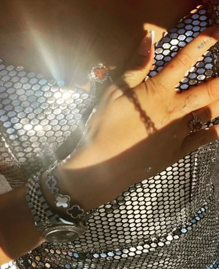 Kısmetse Olur'un Cansel'i kasığına kadar açtı