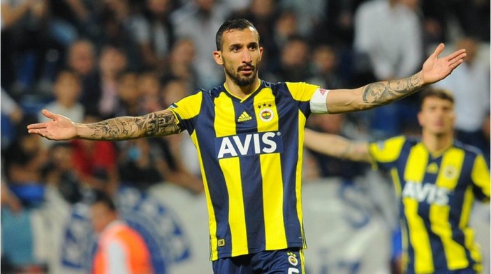 Mehmet Topal futbolu bıraktı