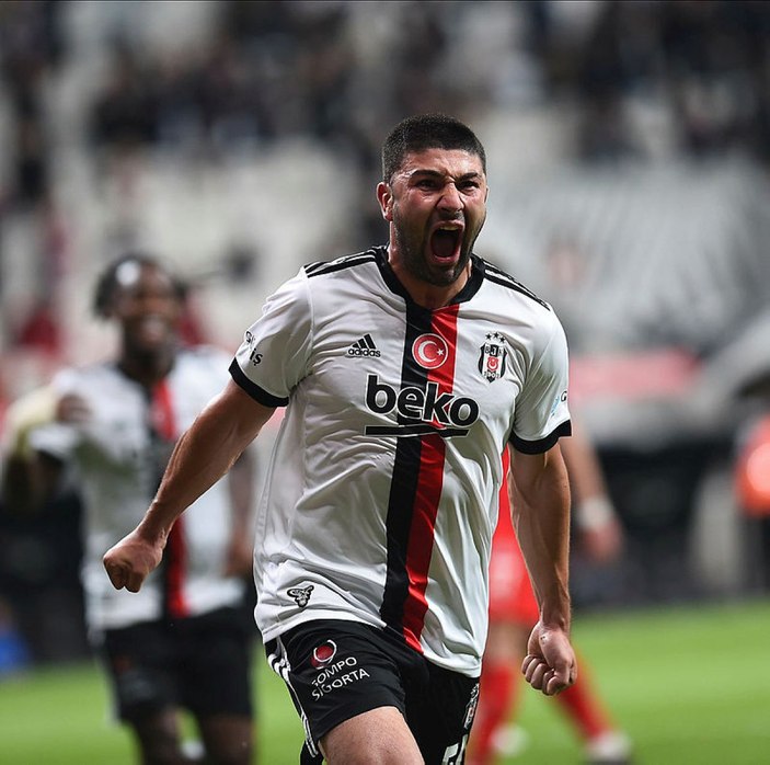 Beşiktaş’tan ayrılan Güven Yalçın, Genoa’ya gidiyor