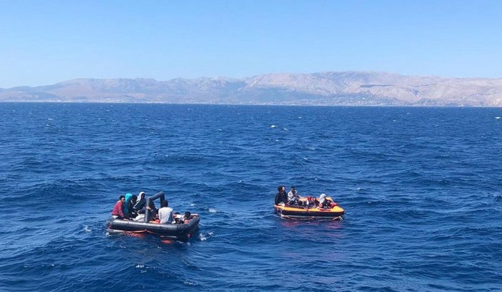 Çeşme açıklarında 45 göçmen kurtarıldı