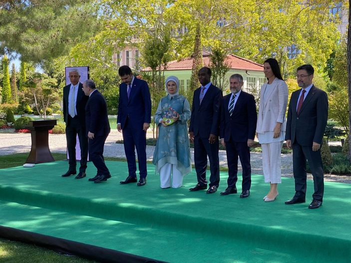 a Dünya Bankası'ndan Emine Erdoğan'a ödül
