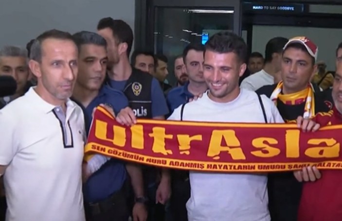 Leo Dubois Galatasaray için İstanbul'a geldi
