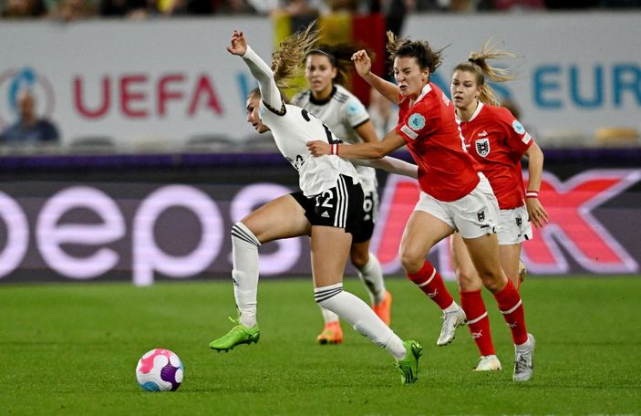 r Avrupa Kadınlar Futbol Şampiyonası'nda Almanya yarı finalde