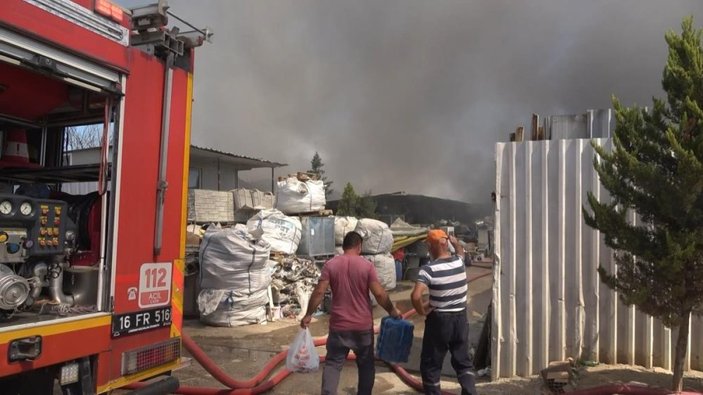 Bursa'da geri dönüşüm tesisinde yangın çıktı