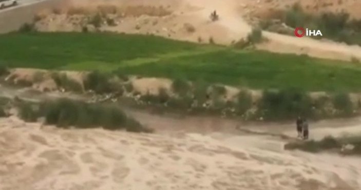 İran'da sel felaketi yaşandı: 5 ölü, 12 yaralı