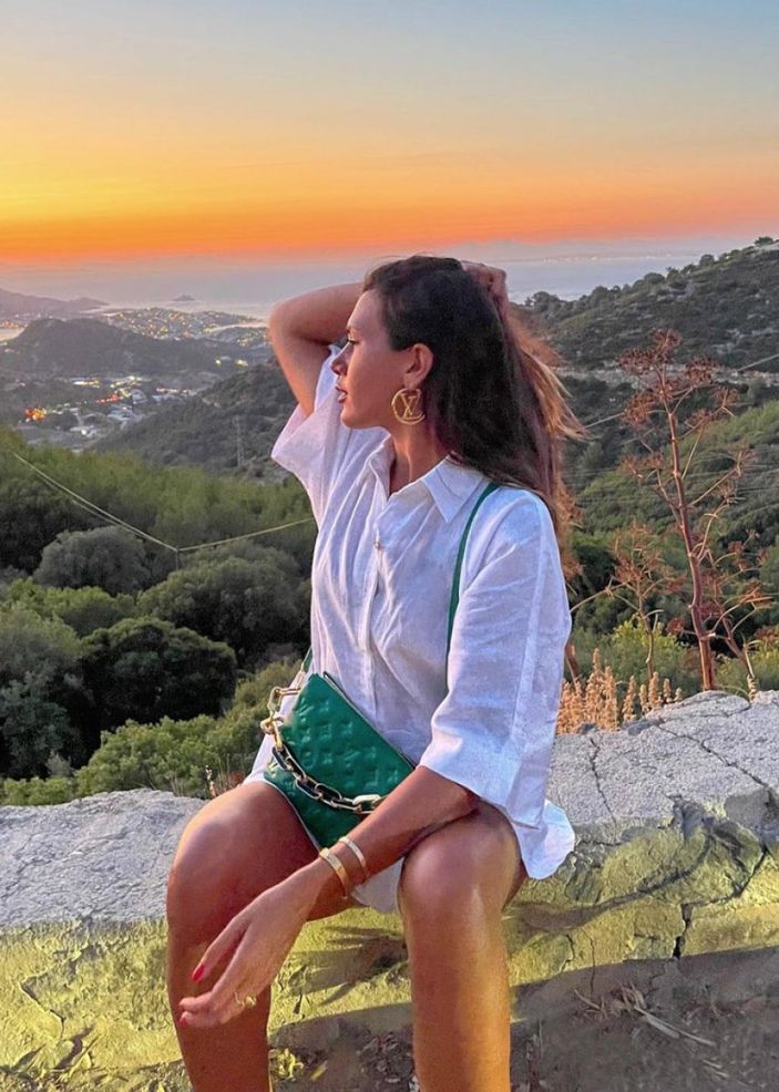 Fenomen Sibil Çetinkaya cüretkar pozlarıyla mest etti! 'Yakıp geçmişsin ortalığı'