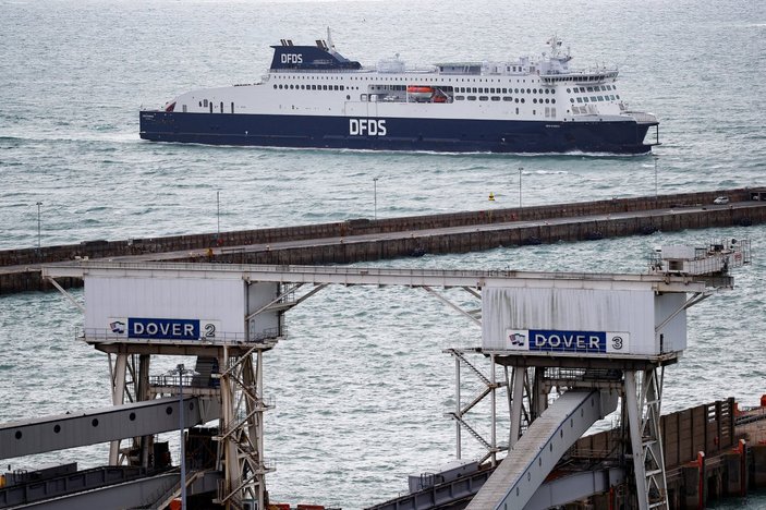 Dover Limanı'ndaki yoğunluk için yolculara erken gelin çağrısı