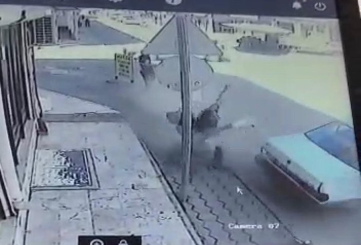 Eskişehir'de kaza yapan aracın çarptığı yaya metrelerce sürüklendi